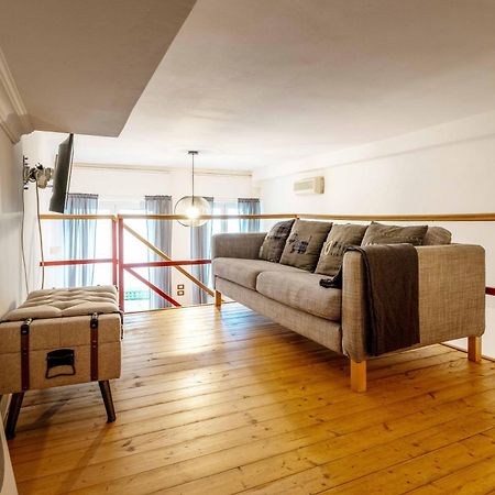 One Bedroom Apartment With Terrace Near Duomo Milano Exterior foto